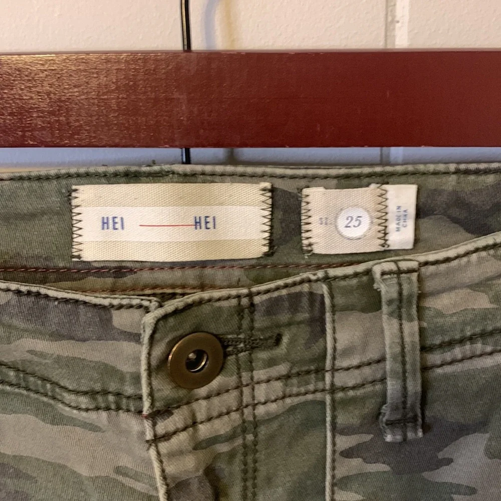 Anthropologie HEI HEI Camouflage Camo Pants Skinny Size 25